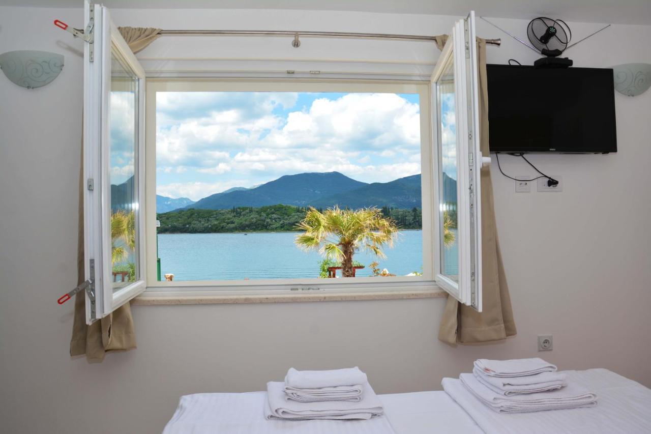 Apartments Harmonia Tivat Rum bild