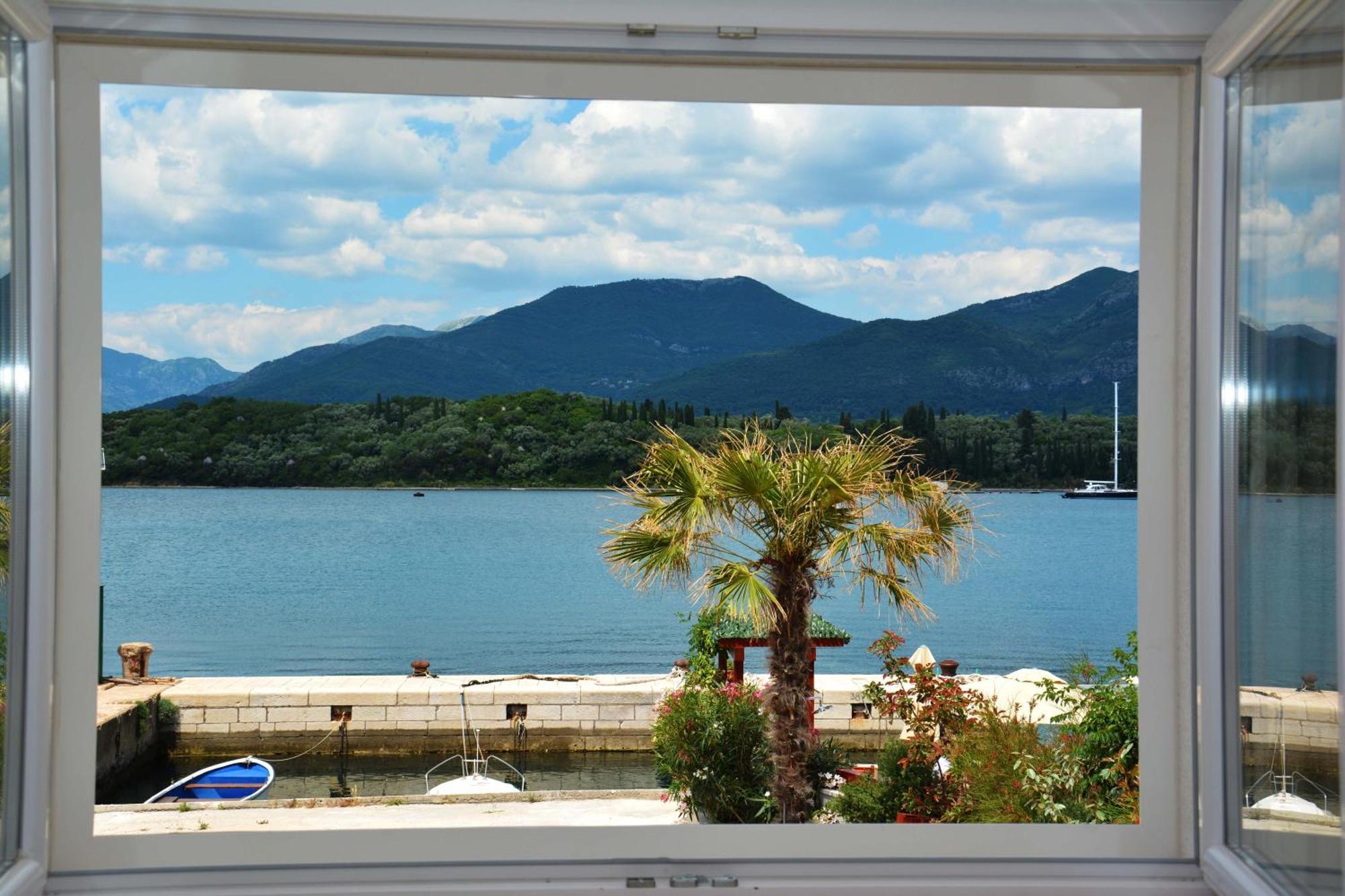 Apartments Harmonia Tivat Rum bild