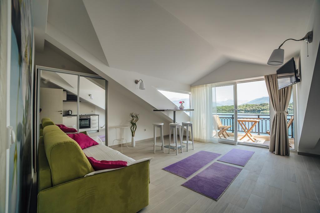Apartments Harmonia Tivat Exteriör bild