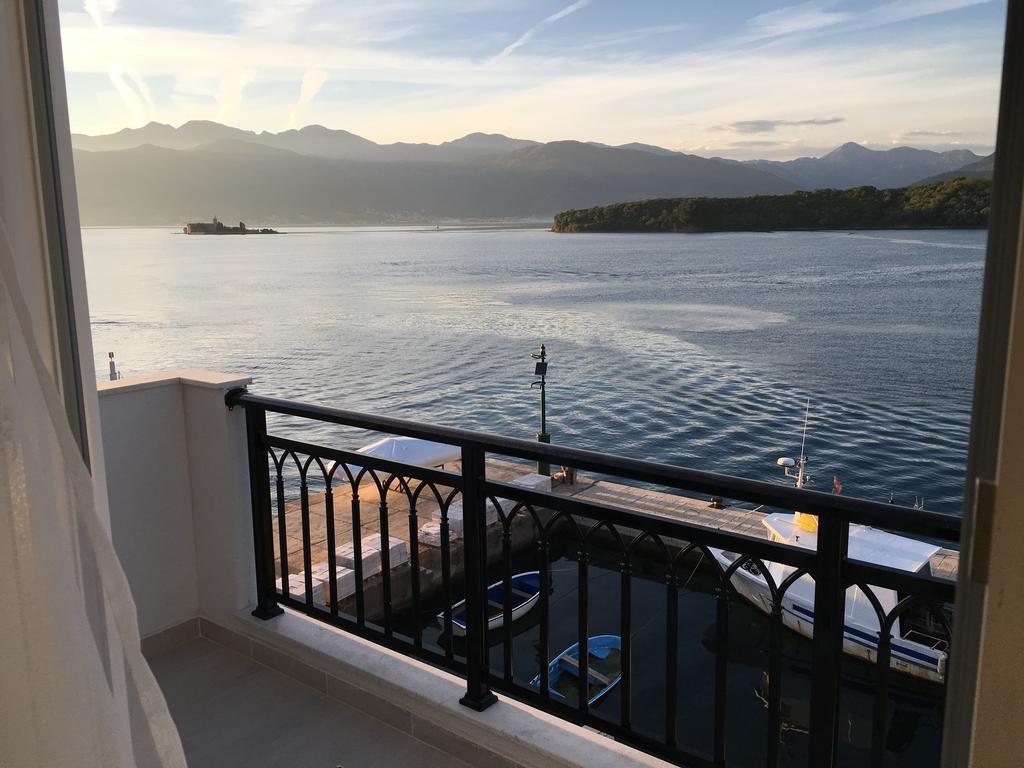 Apartments Harmonia Tivat Exteriör bild