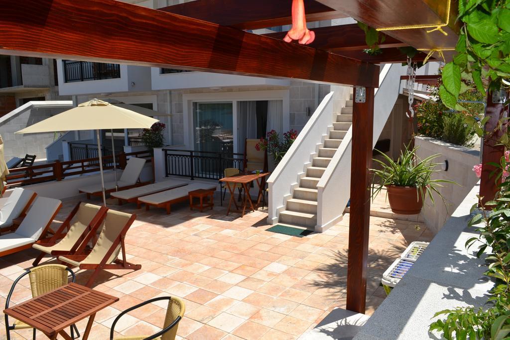 Apartments Harmonia Tivat Exteriör bild